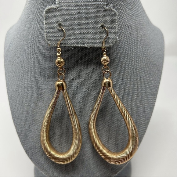 Large Gold Tone Textured Spring Teardrop Hoop Dangle Earrings Rose Bead - Picture 3 of 3